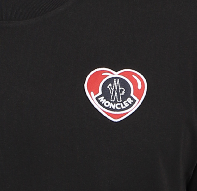 MONCLER ハートロゴパッチ付き クルーネック半袖Tシャツ