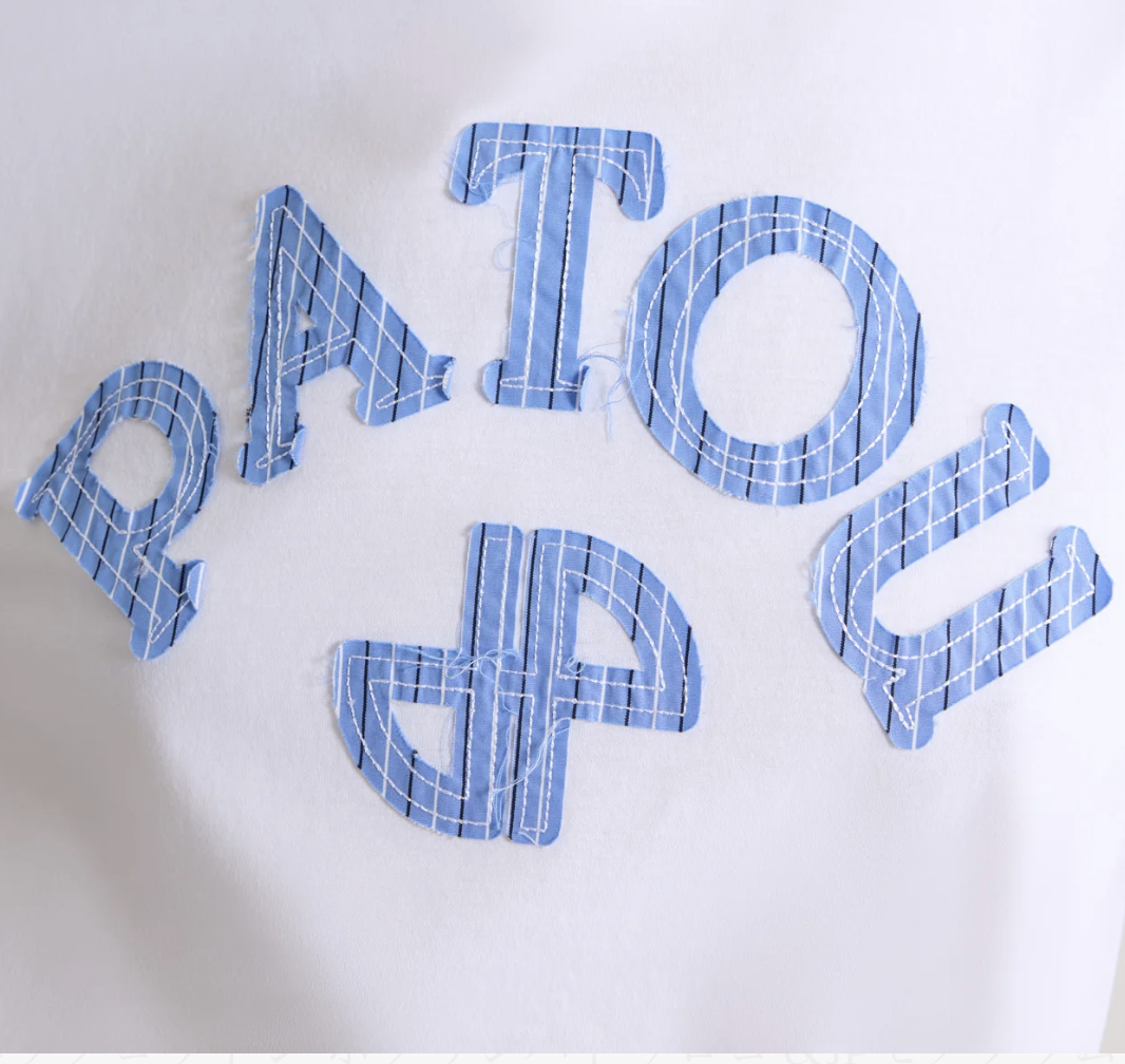 PATOUオーガニックコットン ポプリンパトゥロゴ＆JPモノグラム Tシャツ